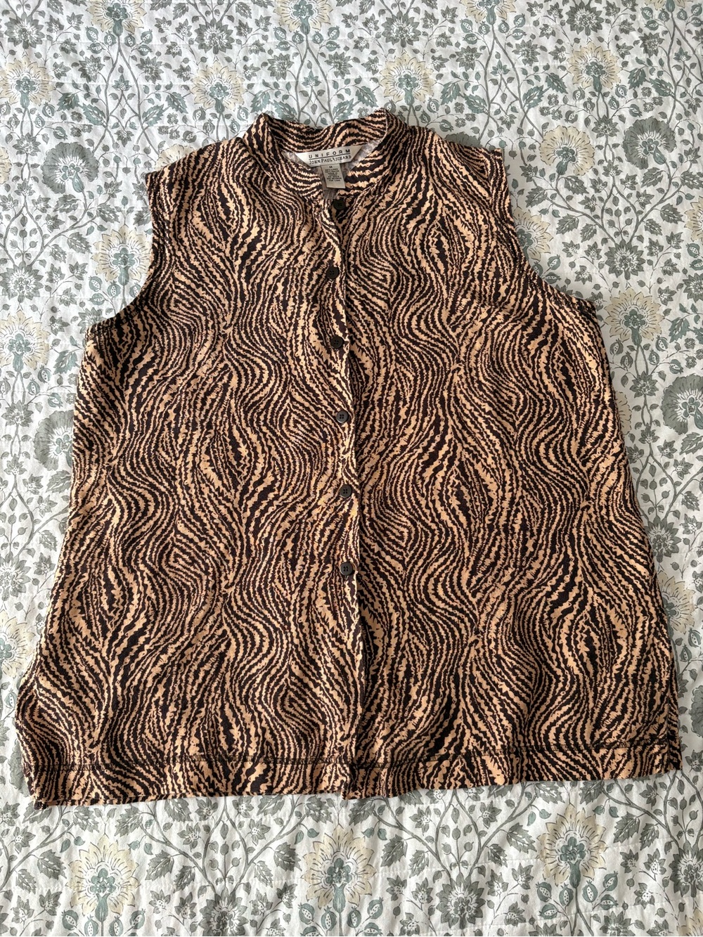 JohnPaulRichard Brown and Black Sleeveless Button-Front Tunic